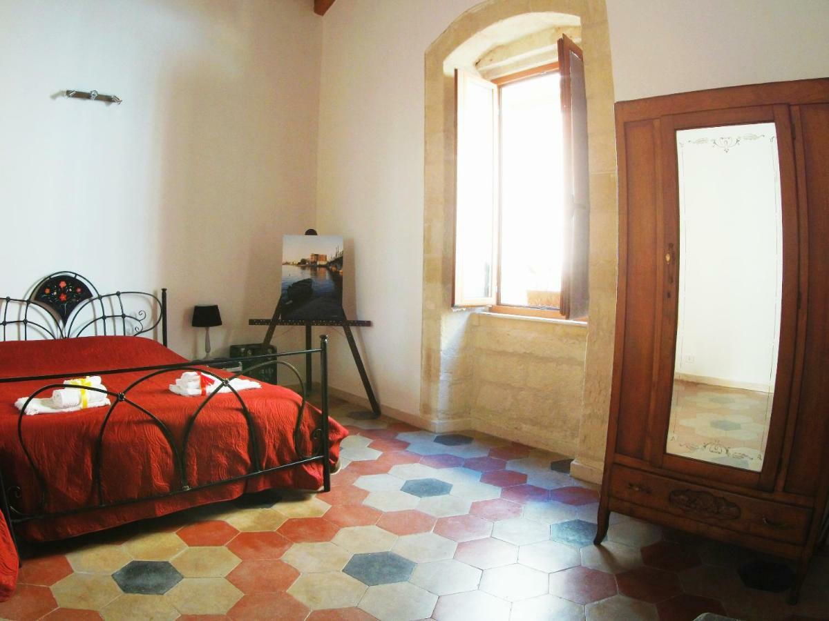 Tra Gli Archi Taranto Exterior foto